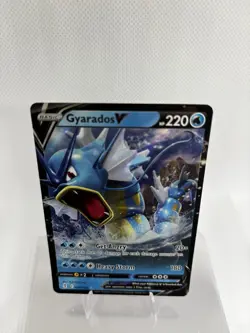 Pokemon Gyarados v TCG Evolving Skies Holo Ultra Rare Card 028/203 NM Condition - Image 2