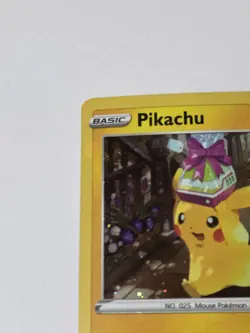 2022 POKEMON GO PIKACHU BLACK STAR PROMO HOLO SWSH234 NM - Image 4