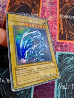 Yu-Gi-Oh! TCG Blue-Eyes White Dragon SDK-001 Ultra Rare Unlimited HP/DMG - Image 2