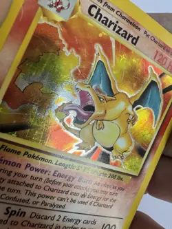 Pokemon TCG Charizard Base Set 4/102 Holo Base Set HP - Image 3