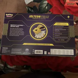 Pokemon Jolteon Vmax Premium Collection Box..New & Sealed.. 820650851308 - Image 2