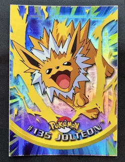 2000 Topps Pokemon TV Series 3 Jolteon Rainbow Foil #135 - NM/LP - Image 1