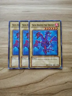Yu-Gi-Oh! - Twin-Headed Fire Dragon 3X - Full Playset - Image 1