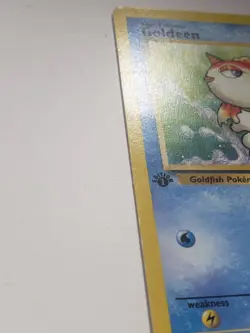 1ST EDITION Goldeen 53/64 LP - 1999 Jungle Pokemon Card - Kagemaru Himeno Art - Image 3