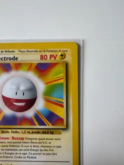 Pokemon TCG Electrode 21/102 Base Set 1st Edition French Near Mint - Image 4