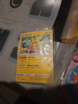 Pikachu 052/196 NM Lost Origin Pokemon Card love heart 52/196 valentine's day - Image 2