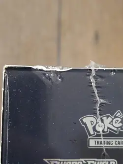 Pokemon Evolving Skies ETB Elite Trainer Box - Sealed - minor damage - Image 4