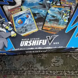 Dented box read see pictures !!!!!POKEMON TCG RAPID STRIKE URSHIFU V Box - Image 2
