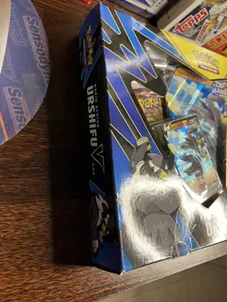 Pokemon Trading Card Game Rapid Strike Urshifu V Box - Image 2