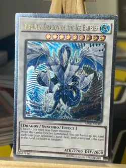 Trishula, Dragon of the Ice Barrier AP08-EN001 Ultimate Rare EURO LP+ Yugioh - Image 1
