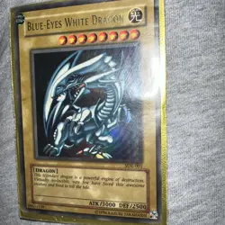 Blue-Eyes White Dragon SDK-001 Yugioh Card *MINT* - Image 1