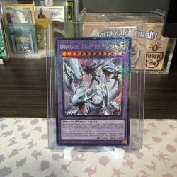 Yugioh Quarter Century Stampede: Dragon Master Magia Collector's Pris RA04-EN055 - Image 1