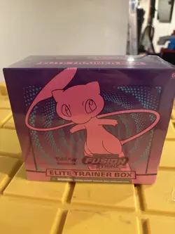 Nintendo Pokemon TCG: Sword & Shield Fusion Strike Elite Trainer Box 820650809330 - Image 1