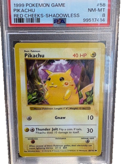 1999 POKEMON BASE SET SHADOWLESS RED CHEEKS-#58 PIKACHU PSA 8 - Image 1