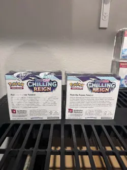 Pokemon TCG Sword & Shield - Chilling Reign Booster Box Factory Sealed 820650818462 - Image 3