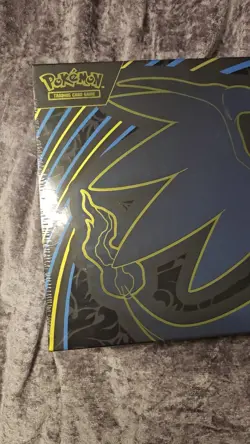 Pokemon TCG Mega Charizard Ex Ultra Premium Collection - Image 2