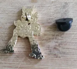 Pokemon TCG Official Mega Mewtwo Collector's Pin - Image 3