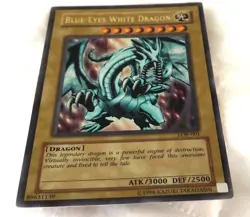 2002 Yu-Gi-Oh Blue Eyes White Dragon slight crease front LOB-001 - Image 1