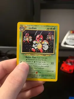Ledian 39/111 Neo Genesis - Very Good - Pokemon Trading Card - Image 1