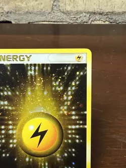 Pokemon Lightning Energy Card 104/106 Emerald 2005 Holo SWIRLS! Light Played LP - Image 3