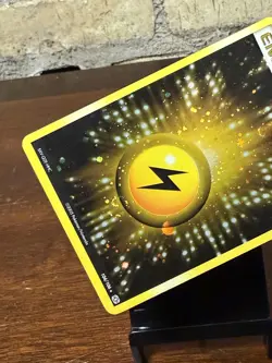 Pokemon Lightning Energy Card 104/106 Emerald 2005 Holo SWIRLS! Light Played LP - Image 4