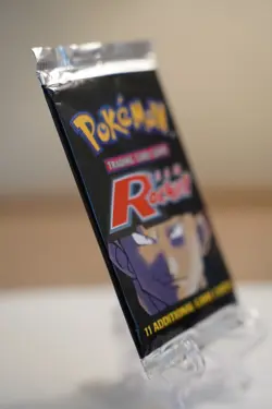 Pokemon Team Rocket Unlimited Booster Pack Factory Sealed WOTC 2000 Vintage TCG - Image 3