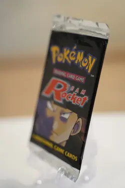 Pokemon Team Rocket Unlimited Booster Pack Factory Sealed WOTC 2000 Vintage TCG - Image 4