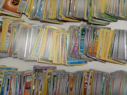 Large Bundle of 500+ Assorted Pokemon Trading Cards Mixed Types - Image 2