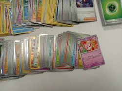Large Bundle of 500+ Assorted Pokemon Trading Cards Mixed Types - Image 5