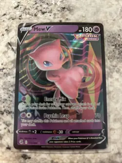 Pokemon TCG Mew v 2025 SWSH08 Fusion Strike Ultra Rare Holo Card #113/264 - Image 1