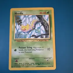 Weedle 69/102 – Base Set (1999) – 40 HP Common – Pokemon Card – English - Image 1