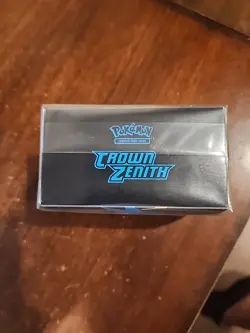 Pokemon TCG Crown Zenith ETB Collection Lucario Deck Box - Image 3