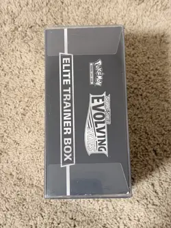 Pokemon TCG Sword & Shield Evolving Skies Elite Trainer Box w Plastic Display - Image 5