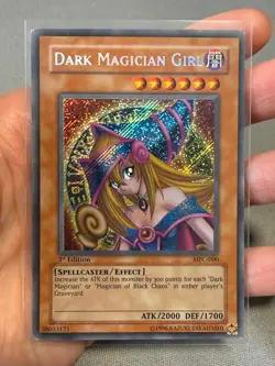 Dark Magician Girl MFC-000, 1st Edition - Secret Rare - english - Yu-Gi-Oh! TCG - Image 3
