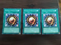 Meteor of Destruction - SD3-EN026 1st Edition - YuGiOh-x3 - Image 1