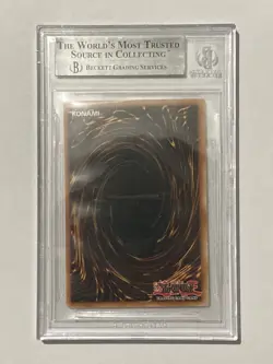2020 Yugioh Blue Eyes White Dragon Maximum Gold 1st Edition Beckett 8.5 NM-MT+ - Image 2