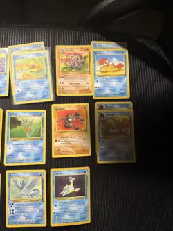 Pokemon TCG Fossil 18 Card Lot WOTC INCLUDES TWO HOLO RARE CARDS - Image 2