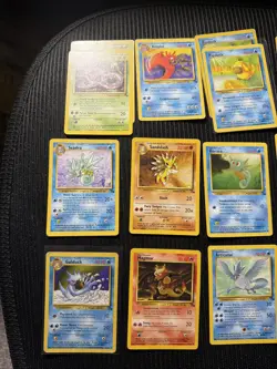 Pokemon TCG Fossil 18 Card Lot WOTC INCLUDES TWO HOLO RARE CARDS - Image 4