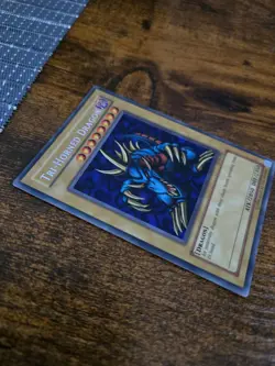 Old School 1996 YuGiOh Secret Rare Holofoil Card Tri-Horned Dragon LOB-000 - Image 3