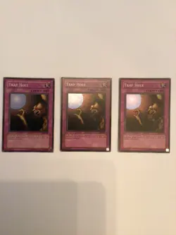 Yugioh! Trap Hole PLAYSET LOB-058 Super Rare LP/MP x3 - Image 1