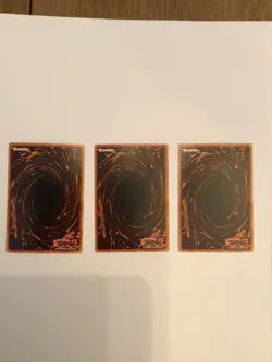 Yugioh! Trap Hole PLAYSET LOB-058 Super Rare LP/MP x3 - Image 5