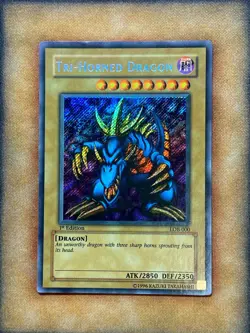 Yugioh Tri-Horned Dragon LOB-000 Secret Rare 1ST EDITION WAVY PRINT LP - Image 1