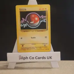 Voltorb 67/102 Base Set Pokemon Card WOTC - Image 1