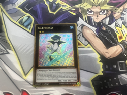 CAT SHARK GERMAN GOLD RARE PGL2-EN016 DE016 NEAR MINT YUGIOH - Image 1