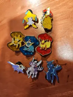 Pokemon Tcg 8 Pin Lot! Rare! - Image 1
