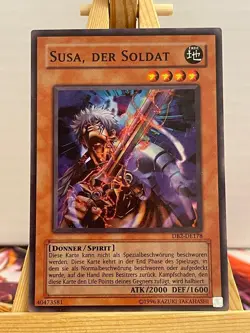 Susa, Der Soldat DB2-DE178 Super Rare Deutsch EX YUGIOH - Image 1