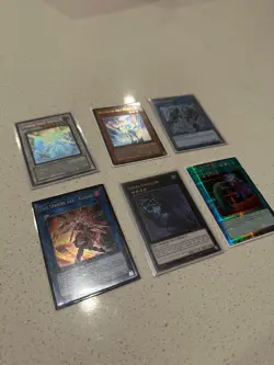 Yu-Gi-Oh! Lot with playsets of staples, deck cores, Mana moon sleeves, and bulk - Image 2