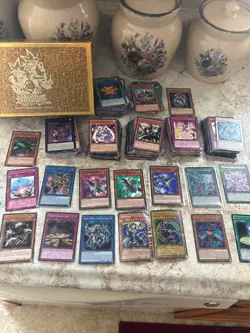 500+ Yu-Gi-Oh Card Lot ***ULTRA RARES including Dark Magician **** W/ Box - Image 1