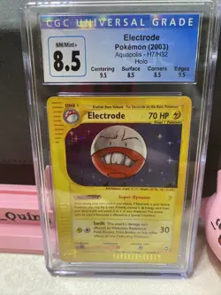 Pokemon Electrode H7/H32 Aquapolis Holo CGC 8.5 ~ Swirl - Image 2