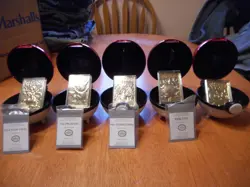 POKEMON GOLD CARDS- PIKACHU - CHARIZARD - MEWTWO - TOGEPI - JIGGYPUFF - Image 1